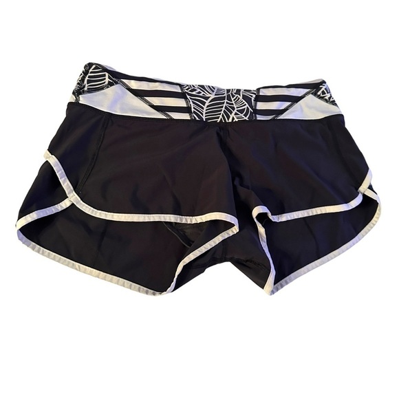 Lululemon Speed Short 2.5 Black Angel Wing Black White size 8 - Picture 2 of 7